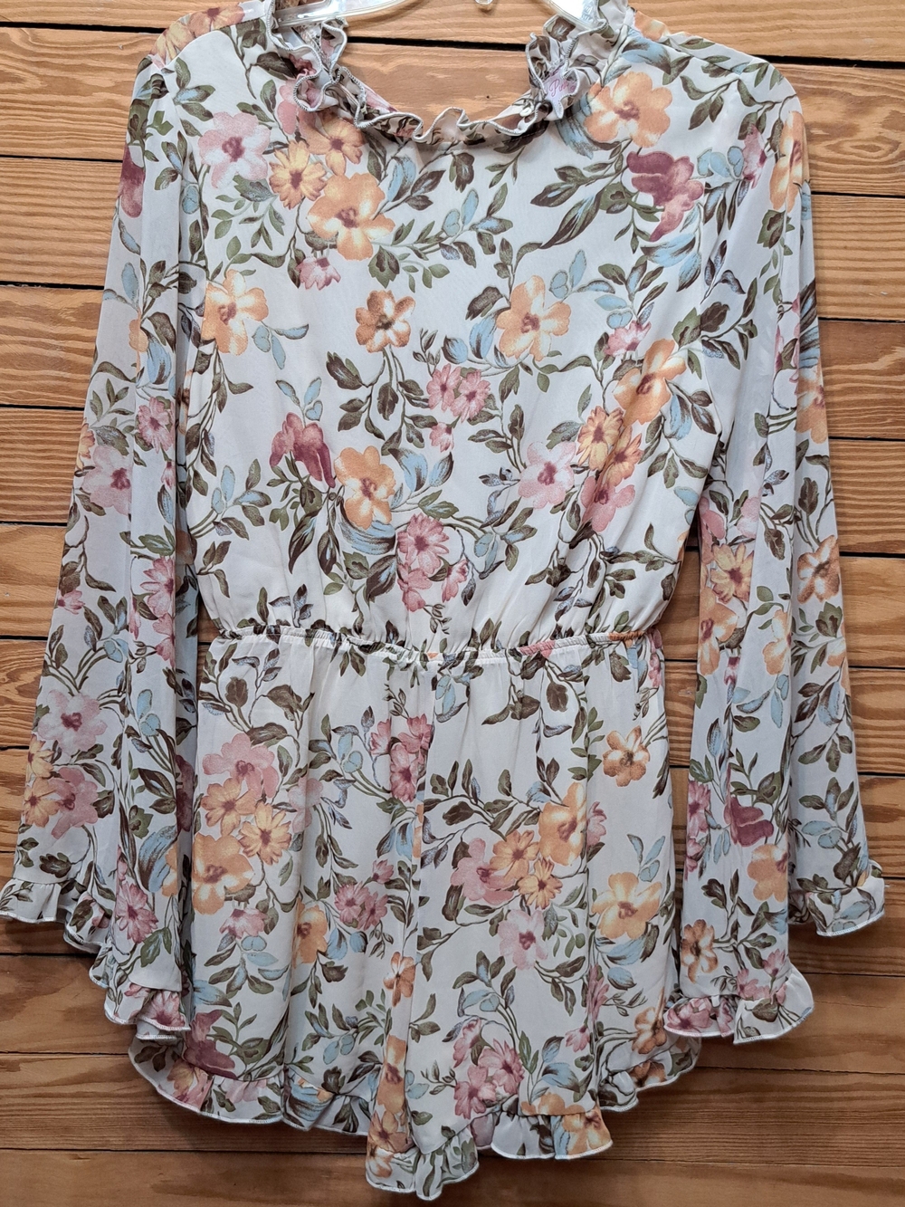 Pink Lily Cream Floral Ruffle-Neck Bell Sleeve Romper Sz M Zip Cottage Feminine